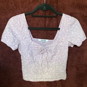 Women’s XS crop blouse with capped sleeves